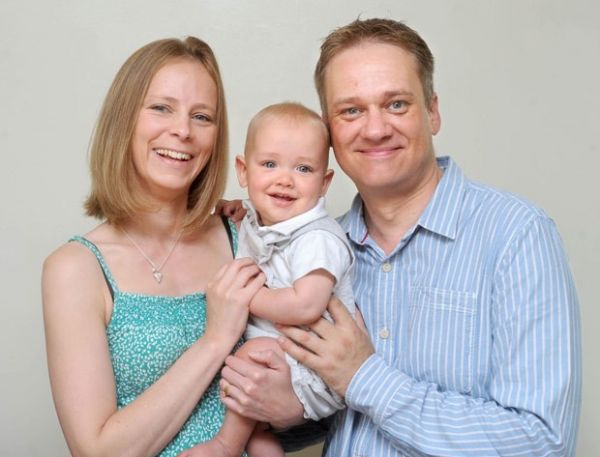 Pais salvam bebê com tratamento descoberto na internet 4